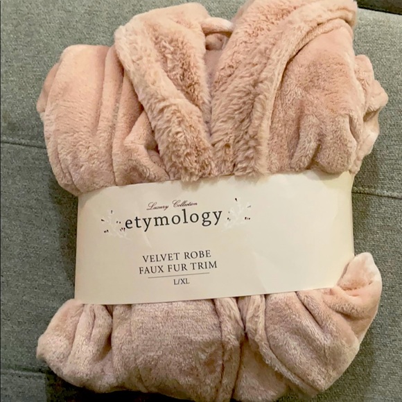 Other - Robe